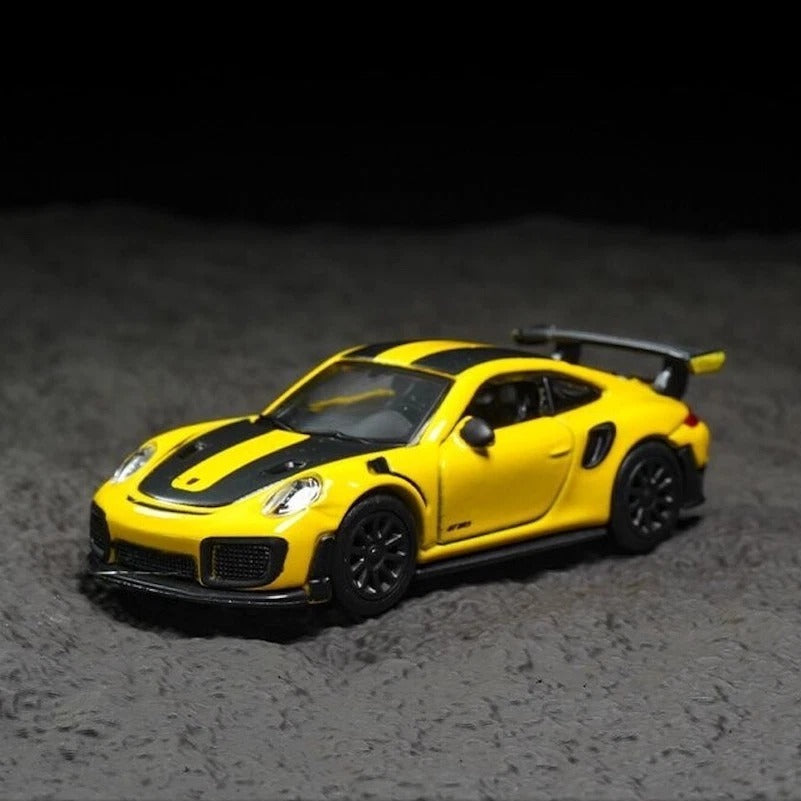 Bburago Porsche 911 GT2 RS Yellow - 1 : 64 Diecast Scale Model